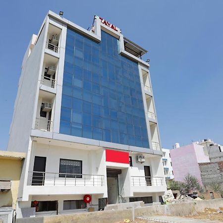 Oyo 12673 The Diplomat Inn 델리 외부 사진